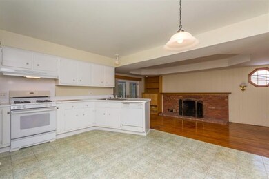 2754 Briarcliff St, Ann Arbor, MI 48105 - photo 5