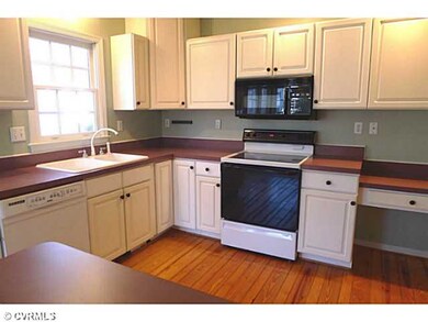 Kitchen - This is the spacious kitchen you've been