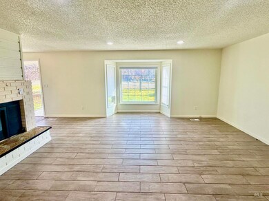 2595 N 3rd E, Mountain Home, ID 83647 - photo 3