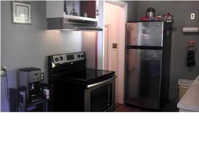 Stainless steel appliances remain with home!
