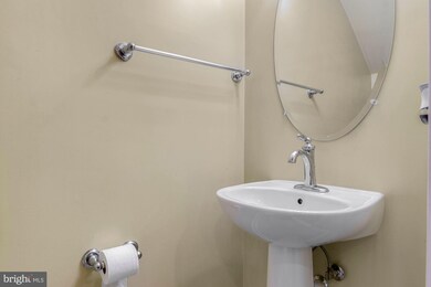 2223 Oberlin Dr unit 333A, Woodbridge, VA 22191 - photo 7