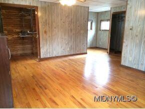 2nd flr MASTER SUITE