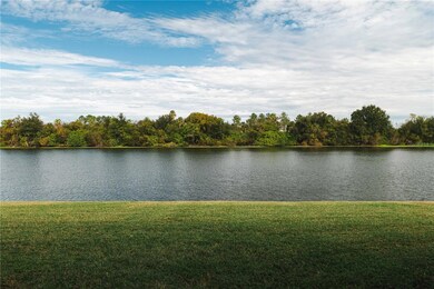 429 Kensington Lake Cir, Brandon, FL 33511 - photo 2