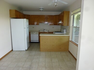 310 Village Creek Dr unit 2C, Lake In the Hills, IL 60156 - photo 6