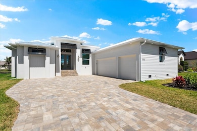 15012 Alsask Cir, South Gulf Cove, FL 33981 - photo 4