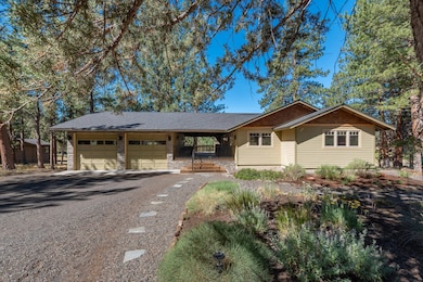 69947 Meadow View Rd, Sisters, OR 97759 - photo 2