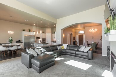 6) GREAT ROOM