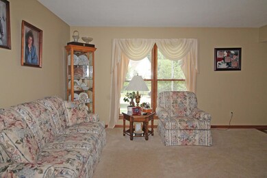 836 Wedgewood Dr, Marysville, OH 43040 - photo 2