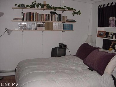 8 Circuit Avenue Extension unit 4, Oak Bluffs, MA 02557 - photo 4