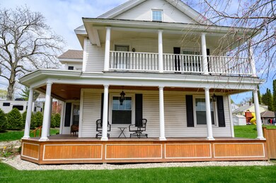 674 W Housatonic St, Pittsfield, MA 01201 - photo 2