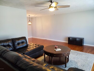 9116 Brandywyne Dr, Louisville, KY 40291 - photo 4