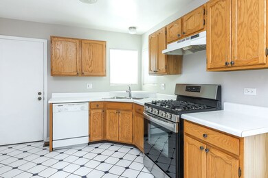 2S002 Ascot Ln unit 1, Warrenville, IL 60555 - photo 7