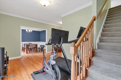 31-31_230 W Hedgelawn Way, Southern Pine