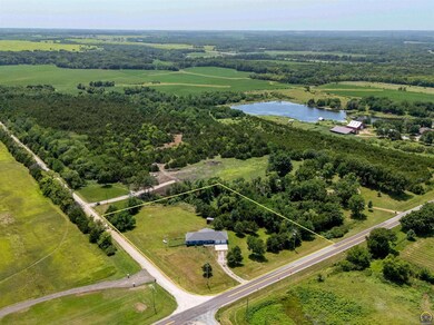 933 SE 93rd St, Wakarusa, KS 66546 - photo 4