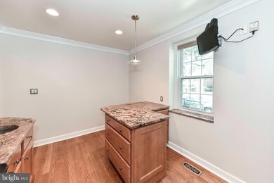 3057 S Buchanan St unit A1, Arlington, VA 22206 - photo 7