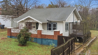 137 E 11th Ave, Bristow, OK 74010 - photo 2