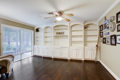 346 E Gaywood Dr, Houston, TX 77079 - photo 5