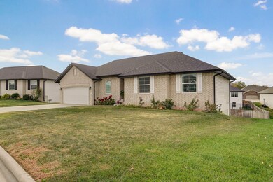 810 E Brewer Ave, Nixa, MO 65714 - photo 2