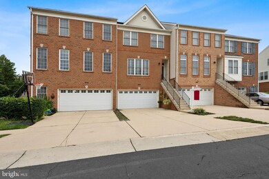 42951 Shelbourne Square, Chantilly, VA 20152 - photo 4