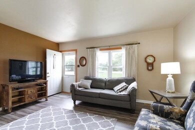 1021 Byron Ave, Waterloo, IA 50702 - photo 3