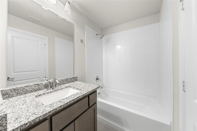 2924 Beau Daniel  2ND Bath