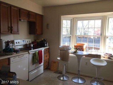 4007 Hunting Pines Ct, Fairfax, VA 22032 - photo 3