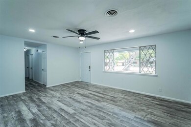 1204 Hurstview Dr, Hurst, TX 76053 - photo 6