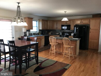 312 Martina Dr, Chambersburg, PA 17201 - photo 5