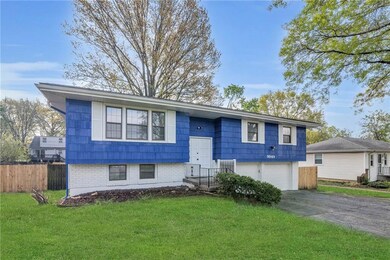 9949 Countryside Rd, Lenexa, KS 66215 - photo 2