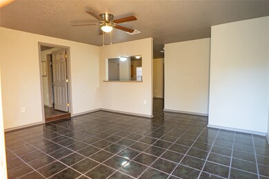 3025 Cedar Hill Ln, Houston, TX 77093 - photo 2