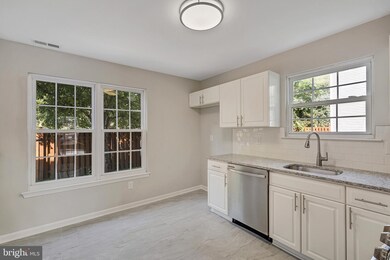 176 Birch Hollow Dr unit 54, Bordentown, NJ 08505 - photo 4