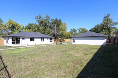 6522 & 6516 De Priest St, Houston, TX 77091 - photo 3