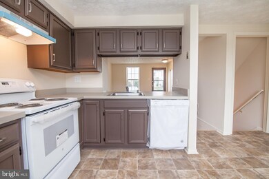 1319 Apple Ridge Ct, Edgewood, MD 21040 - photo 3