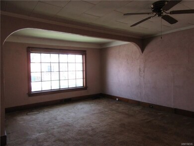 Lower Unit - Living Room