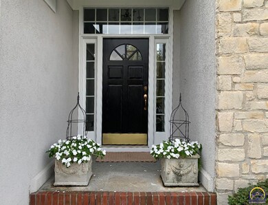 3713 SW Clarion Park Dr, Topeka, KS 66610 - photo 2