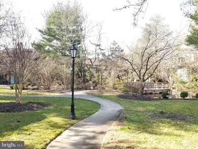 603A Cypress Point Cir unit 603A, Mount Laurel, NJ 08054 - photo 2