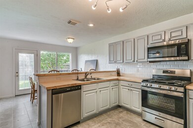 4004 Ivywood Dr, Pearland, TX 77584 - photo 6