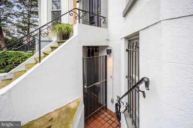 1302 Rhode Island Ave NW unit B, Washington, DC 20005 - photo 3