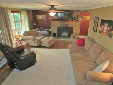 93 Chestnut Hill Rd, Emmaus, PA 18049 - photo 5