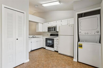 128 Reserve Cir unit 208, Oviedo, FL 32765 - photo 3