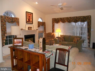 18 Wheatsheaf Ln unit 18, Norristown, PA 19403 - photo 6