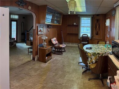 3251 E Grant St, Slatington, PA 18080 - photo 7