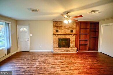 1054 Butter Ln, Reading, PA 19606 - photo 7