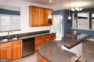 8613 Garnet Rock Gate, Laurel, MD 20723 - photo 4