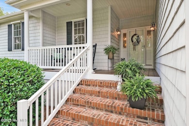 3853WindingVineWay-3
