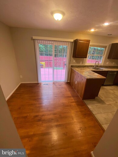 2182 Commissary Cir, Odenton, MD 21113 - photo 5