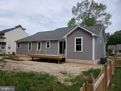 106 Azalea Rd, Colonial Beach, VA 22443 - photo 3