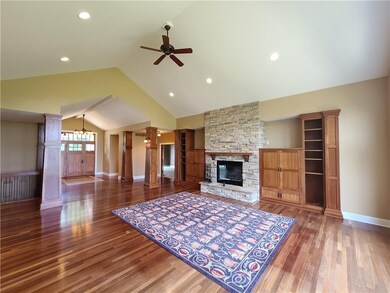 3218 E 68th St S, Newton, IA 50208 - photo 5