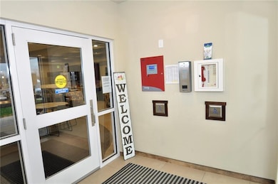 2651 NW Barry Rd unit 102, Kansas City, MO 64154 - photo 2