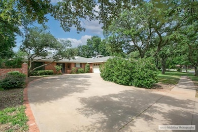 1641 Brenda Hursh Dr, Wichita Falls, TX 76302 - photo 4